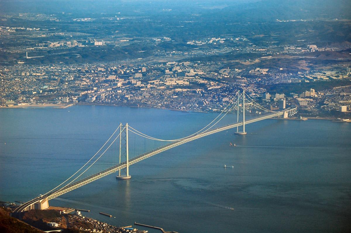 http://www.net4info.eu/albums/albums/userpics/10003/Akashi_Kaikyo_Bridge.jpg