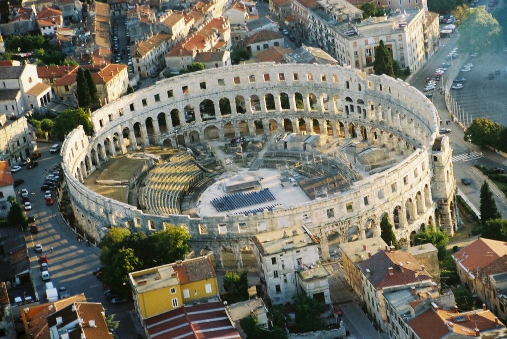 /assets/contentimages/Amphitheater_Pula.jpg