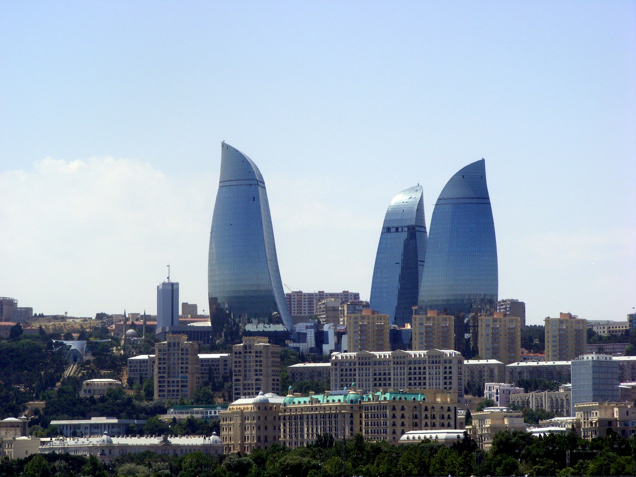 https://www.yizuo-media.com/albums/albums/userpics/10003/BAKU_FLAME_TOWERS.jpeg