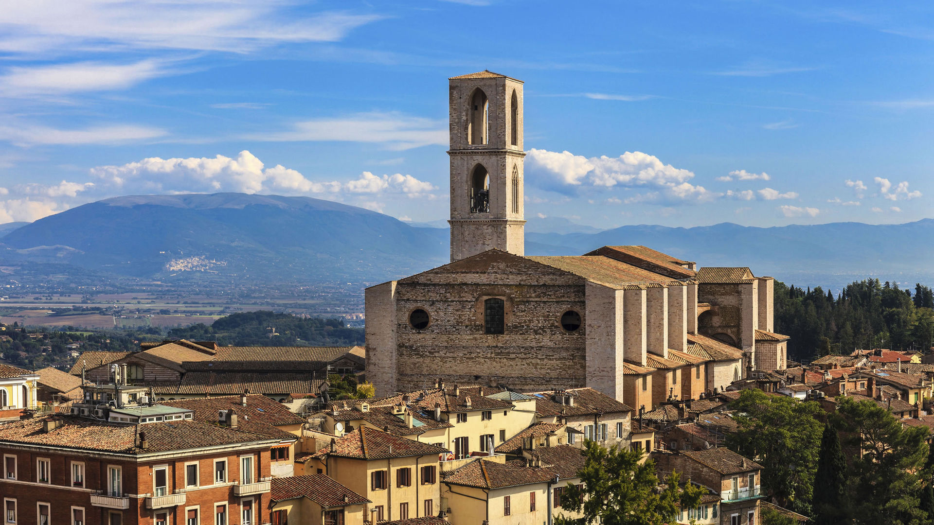 http://www.net4info.de/photos/cpg/albums/userpics/10002/Basilica_di_San_Domenico_Perugia.jpg