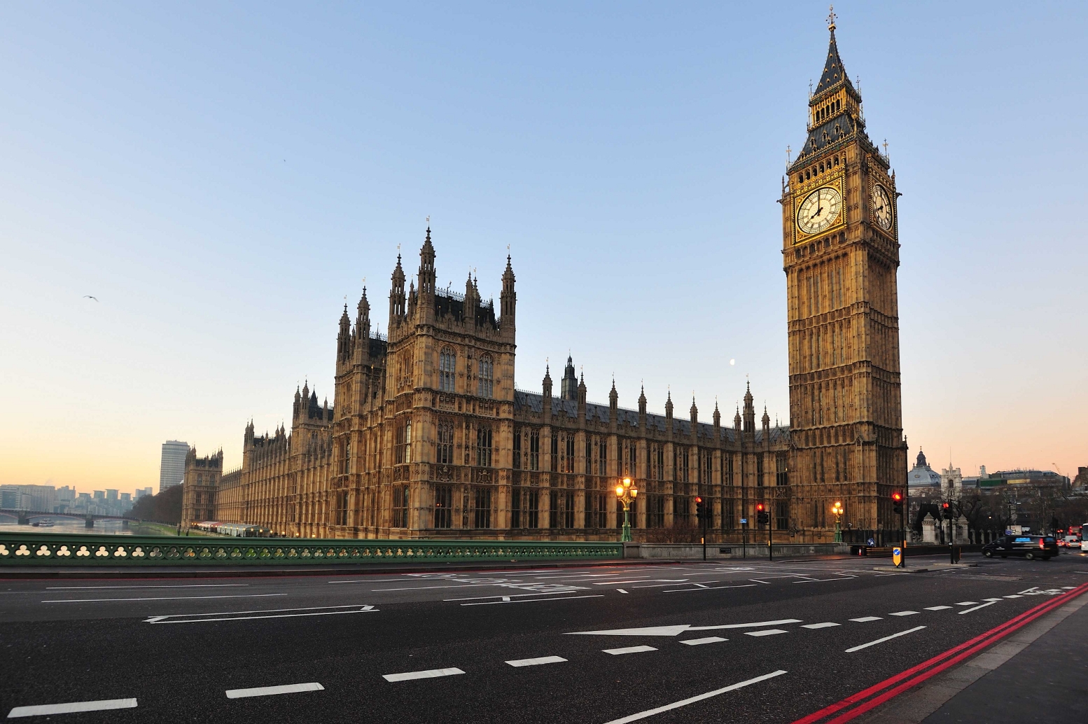 https://www.yizuo-media.com/albums/albums/userpics/10003/Big-Ben.jpg