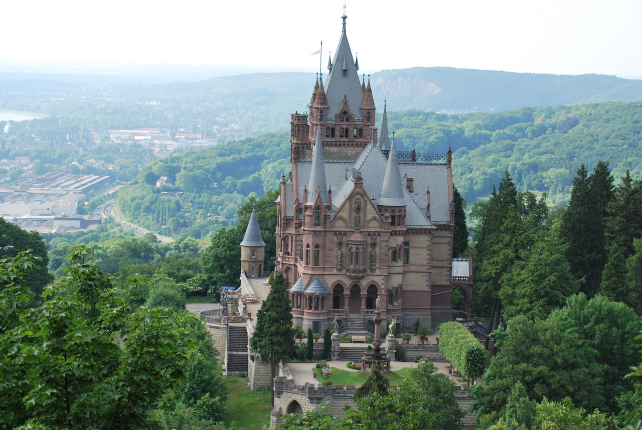 /assets/contentimages/Burg_Drachenfels.jpg