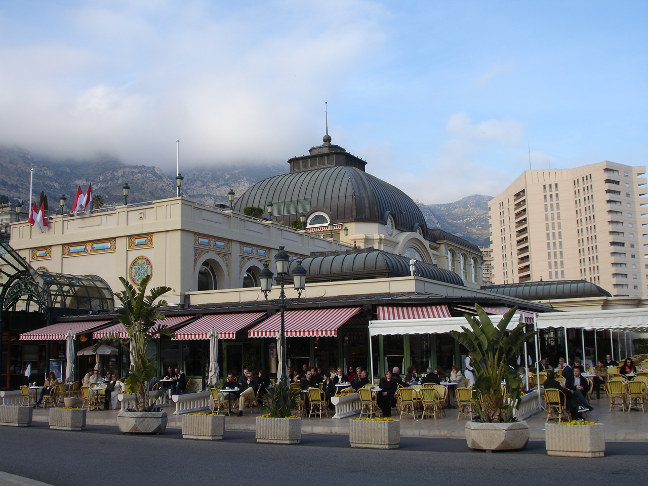 https://www.yizuo-media.com/albums/albums/userpics/10003/Cafe_de_Paris_Monte-Carlo.jpg