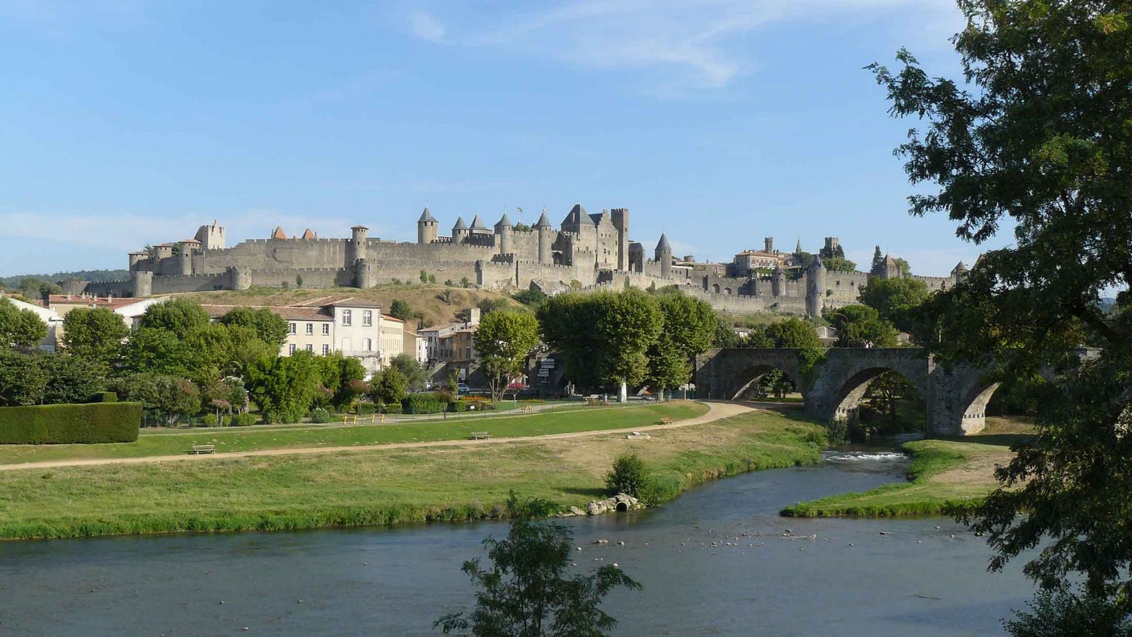 https://www.yizuo-media.com/photos/cpg/albums/userpics/10002/Cite_von_Carcassonne~0.jpg