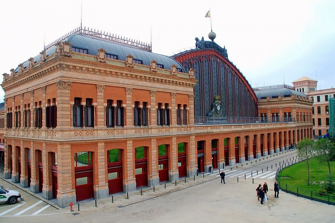 https://www.yizuo-media.com/albums/albums/userpics/10003/Estacion_de_Madrid_Atocha.jpg