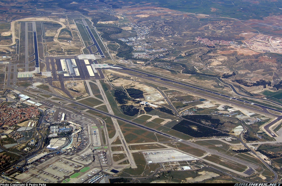 https://www.yizuo-media.com/albums/albums/userpics/10003/Flughafen_Madrid-Barajas_.jpg