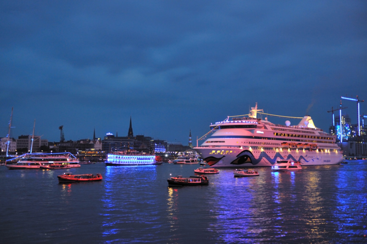 /assets/contentimages/Hamburg_Cruise_Center_Altona~1.jpg