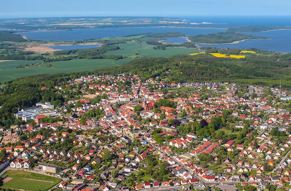 https://www.net4info.de/photos/cpg/albums/userpics/10001/Stadt_Bergen_auf_Rugen.jpg