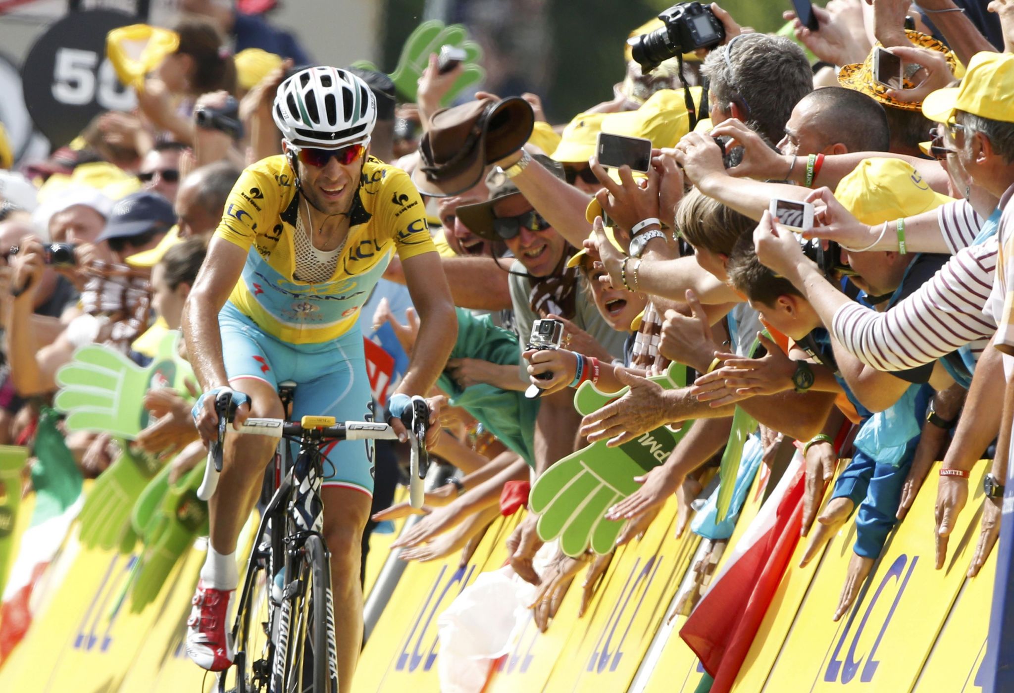 http://www.net4info.de/photos/cpg/albums/userpics/10002/Vincenzo_Nibali.jpg