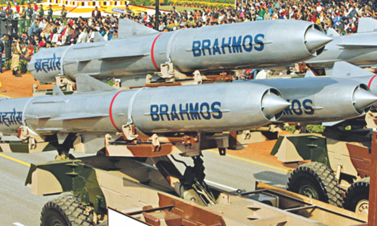 http://www.net4info.de/photos/cpg/albums/userpics/10002/brahmos.jpg