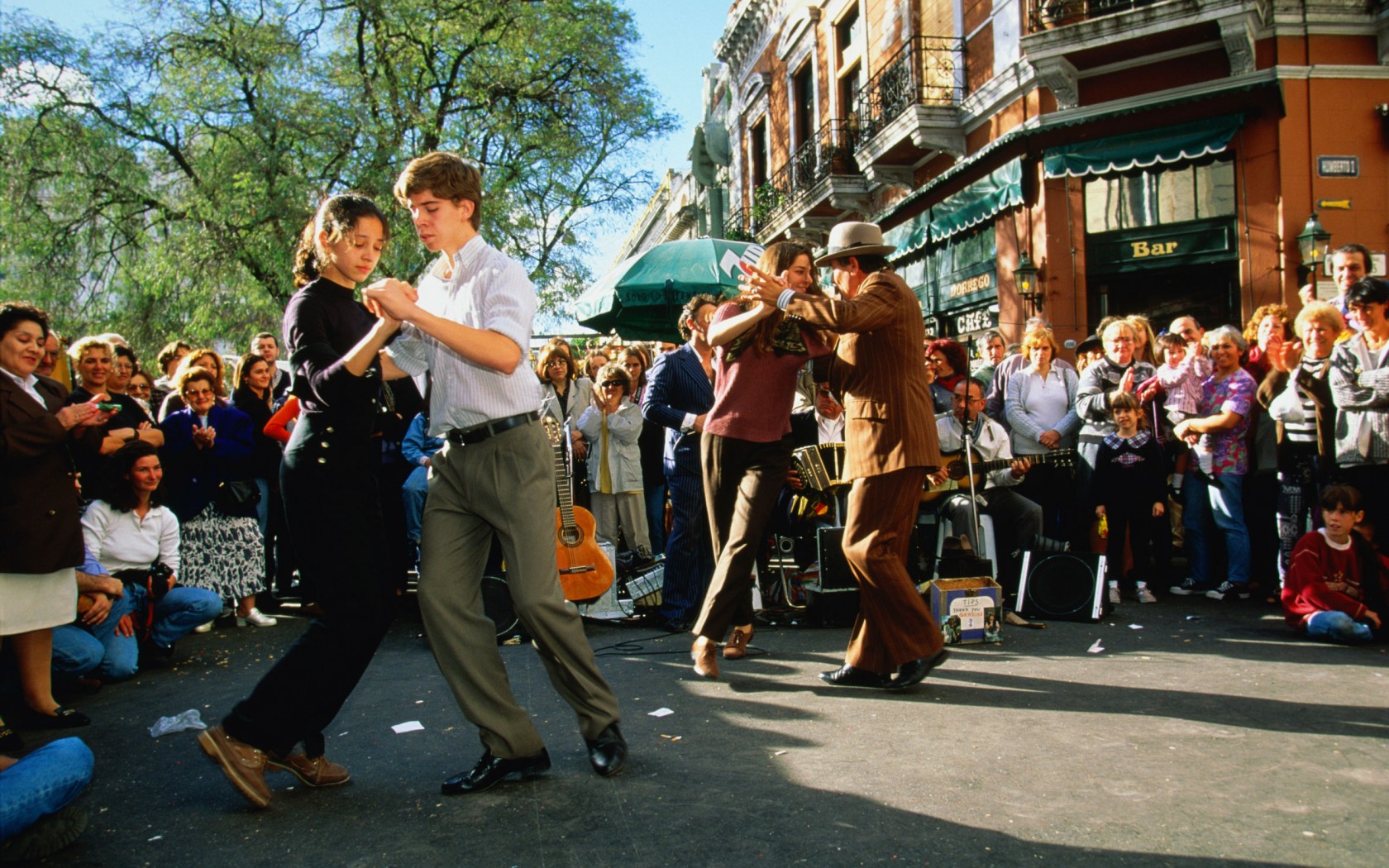 https://www.yizuo-media.com/photos/cpg/albums/userpics/10002/buenos_aires_tango~0.jpg