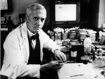 http://www.net4info.de/photos/cpg/albums/userpics/10002/normal_Alexander_Fleming.jpg