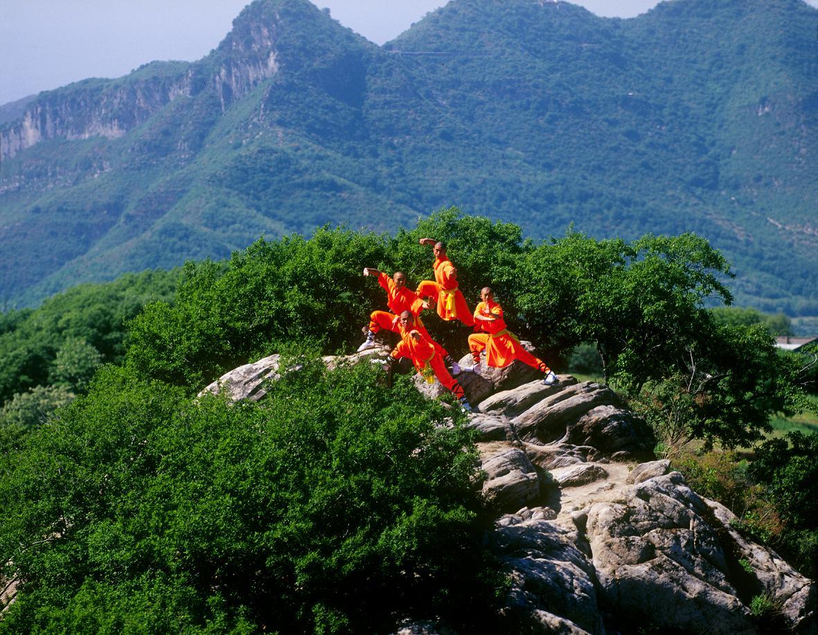 https://www.yizuo-media.com/photos/cpg/albums/userpics/10002/shaolin-temple~1.jpg